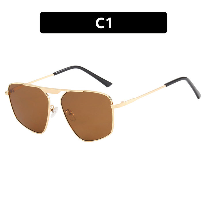 Dame solbrille i moderne, geometrisk design med robust metallramme Luvikno