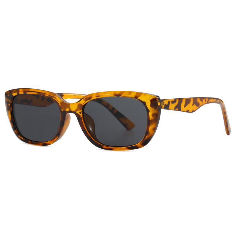 Dame trendy cat-eye solbriller i minimalistisk design Luvikno