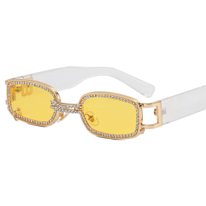 Dame moteriktig solbrille med glitrende krystalramme Luvikno