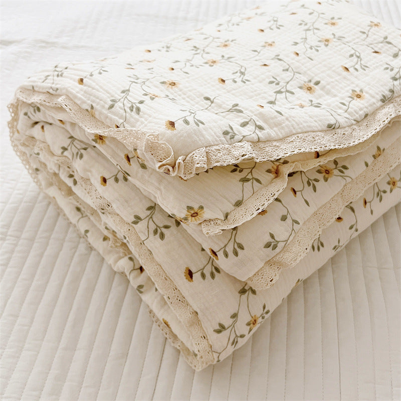 Unisex Pustende Muslinteppe med Blomster Volangdesign Luvikno
