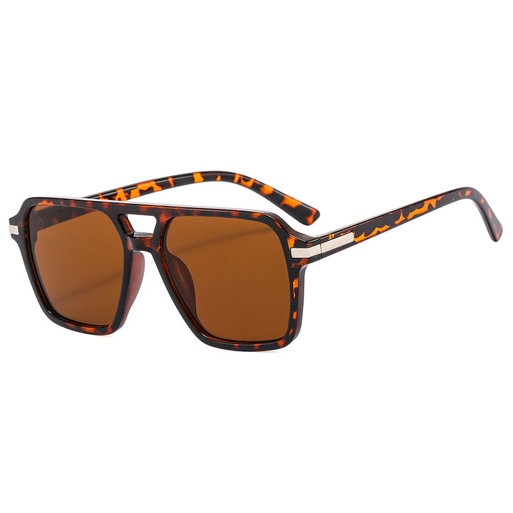 Dame(modern) firkantet solbrille med elegant metallwrap Luvikno