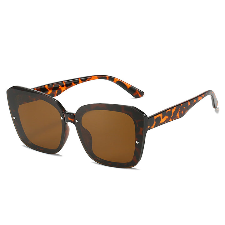 Damer oversized kvadratisk solbrille med sofistikert ramme Luvikno
