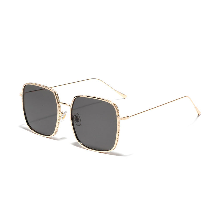 Damer oversized solbriller med elegante detaljer Luvikno