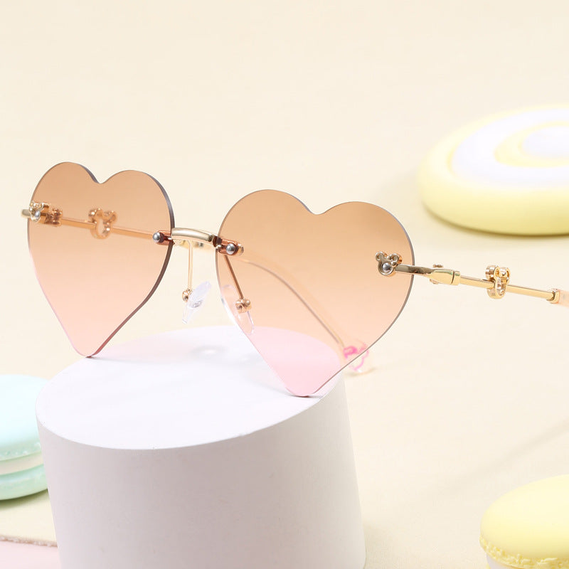 Dame hjerteformet solbrille med speilende linser Luvikno
