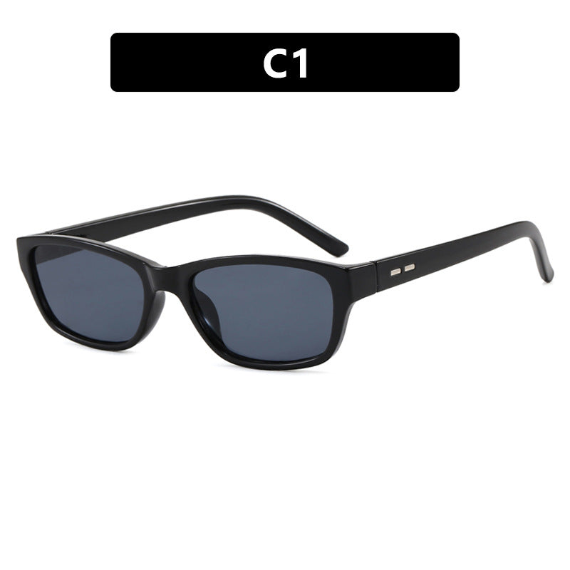 Dame solbrille i moderne, kantete design Luvikno
