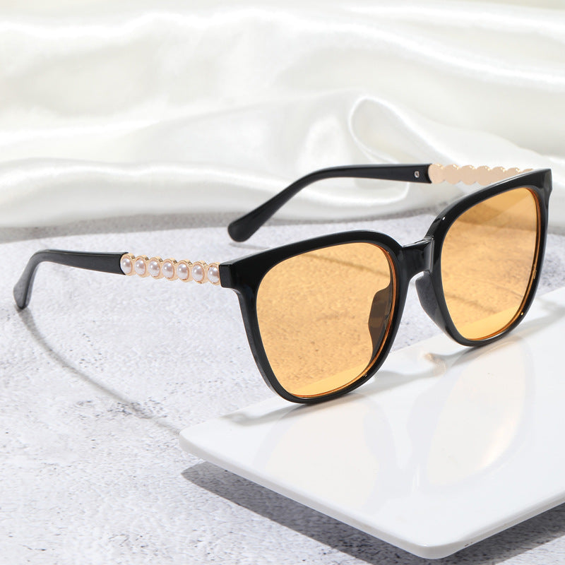 Damer oversized solbriller med elegant perlepynt-dekorasjon Luvikno