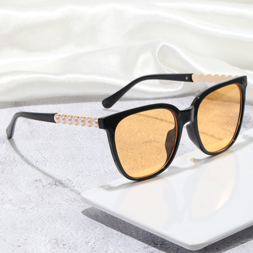 Damer oversized solbriller med elegant perlepynt-dekorasjon Luvikno