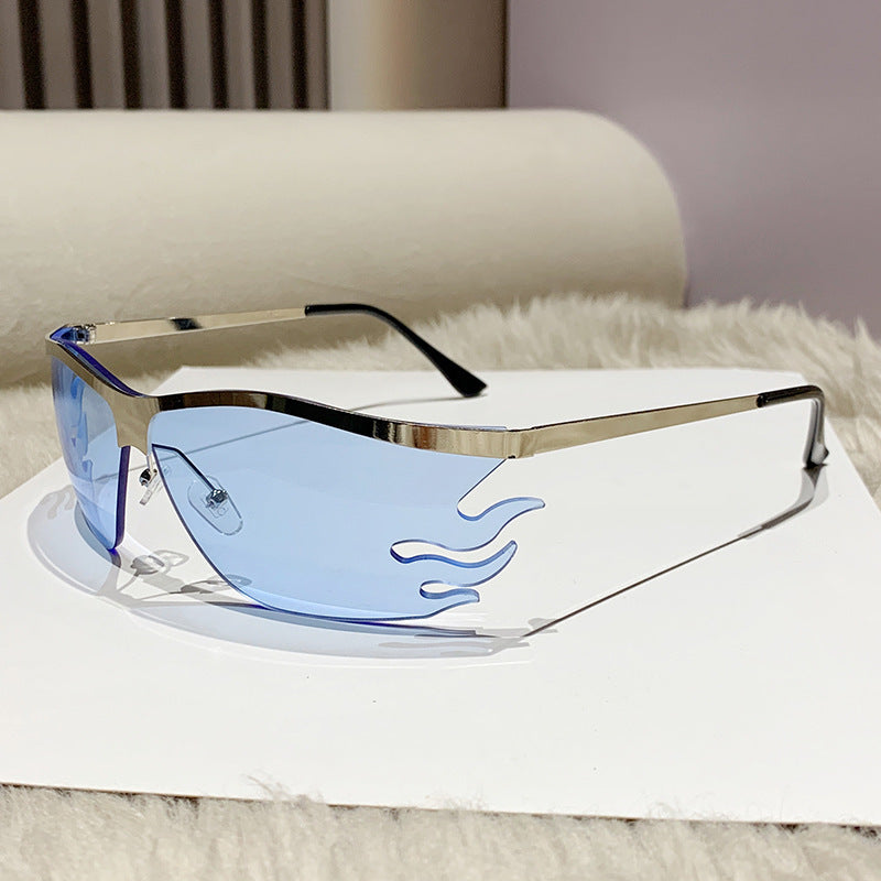 Damer futuristisk solbrille med elegant gjennomsiktig ramme Luvikno