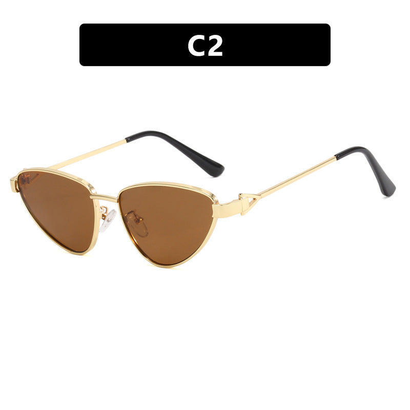 Dame Cat-Eye solbriller med elegant og fleksibel ramme Luvikno