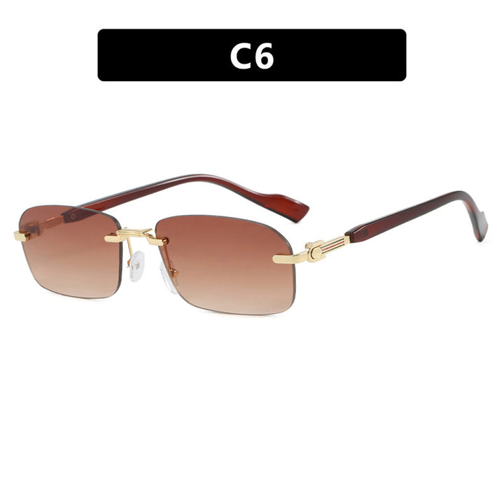 Dame solbrille med elegant metallramme og stilige tre detaljer Luvikno