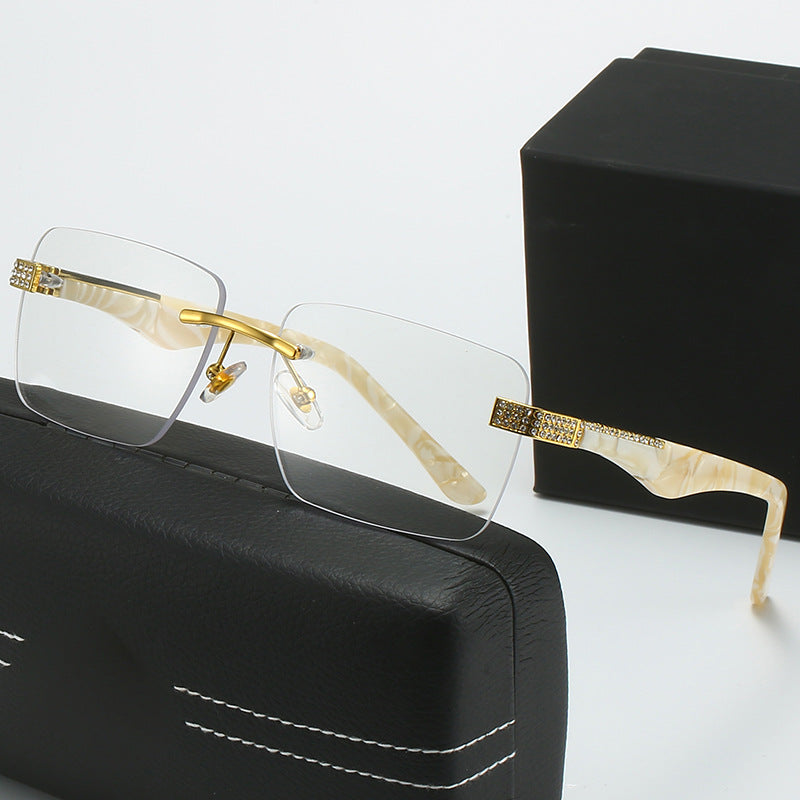 Dame fashion solbriller i elegant kvadratisk design Luvikno