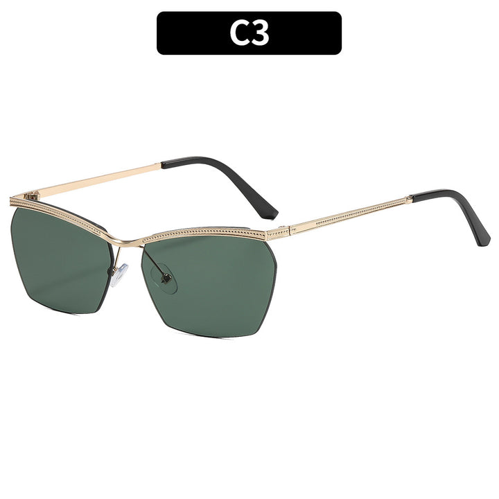 Dame moterik solbrille med filigran ramme og myk fargegradient Luvikno