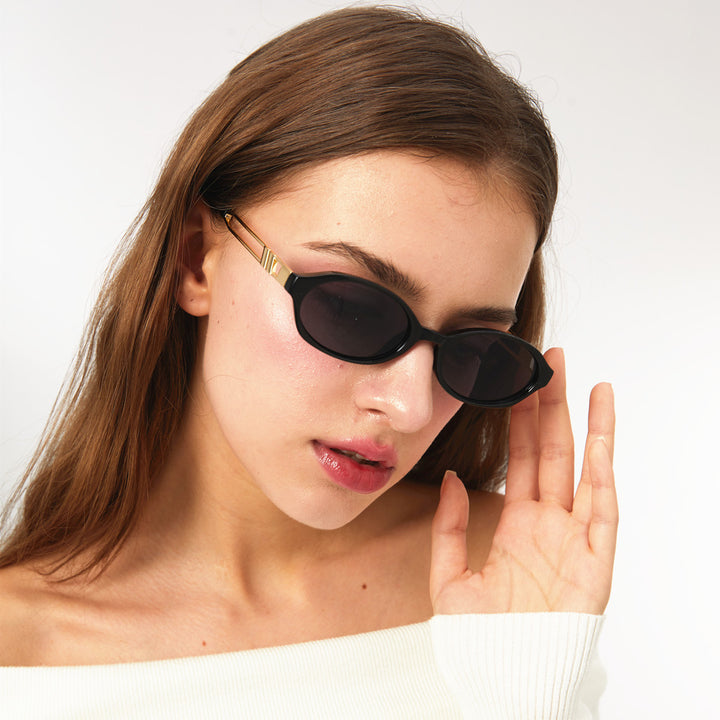 Dame Elegant solbrille i luksuriøst skilpadde-design med gullfargede metallakenter Luvikno
