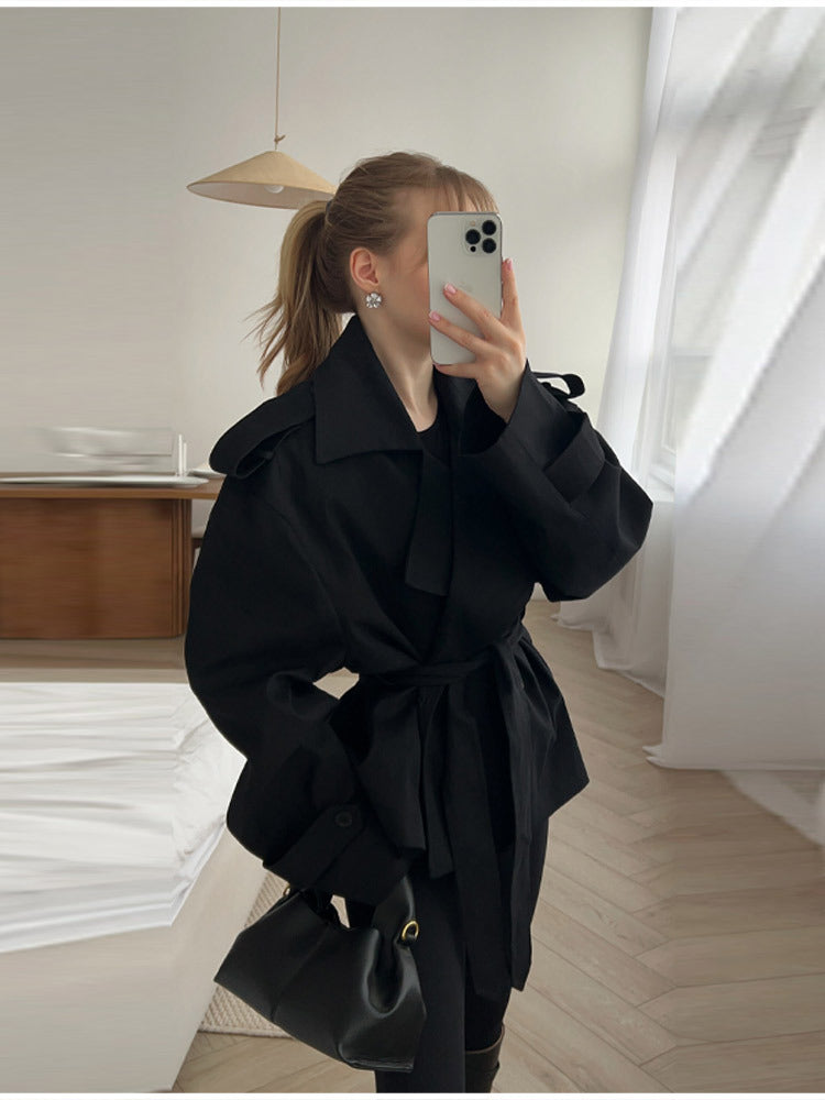 Luvik | Damer Modisk Trenchcoat med innsnitt og belte