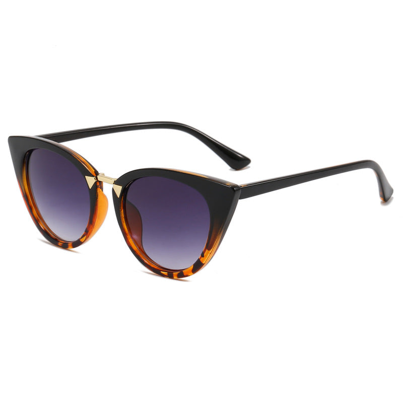 Dame Cat-Eye solbrille med elegant gull detaljer Luvikno