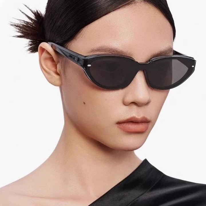 Dame moter Solbrille med moderne design og beskyttende UV-filter Luvikno