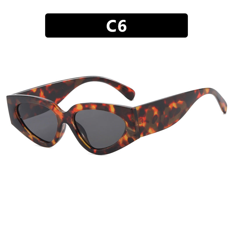 Dame Cat-Eye solbriller med ekstravagant design og beskyttende UV-filter Luvikno