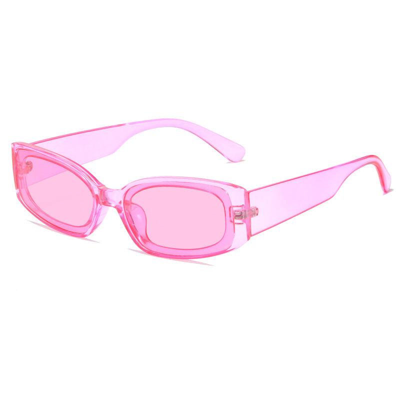 Dame moteriktig solbrille i futuristisk design Luvikno