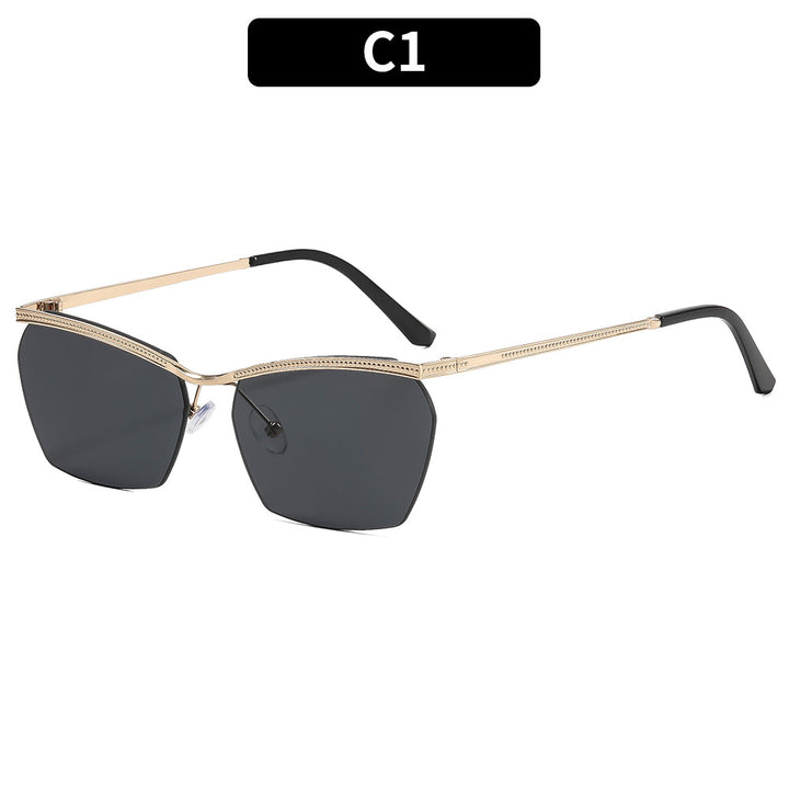 Dame moterik solbrille med filigran ramme og myk fargegradient Luvikno