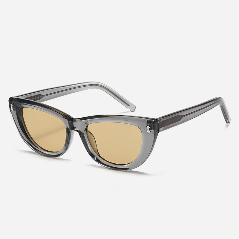Dame Cat-Eye solbriller med transparent ramme og brune linser Luvikno