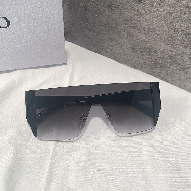 Dame Sporty Shield Solbrille Luvikno
