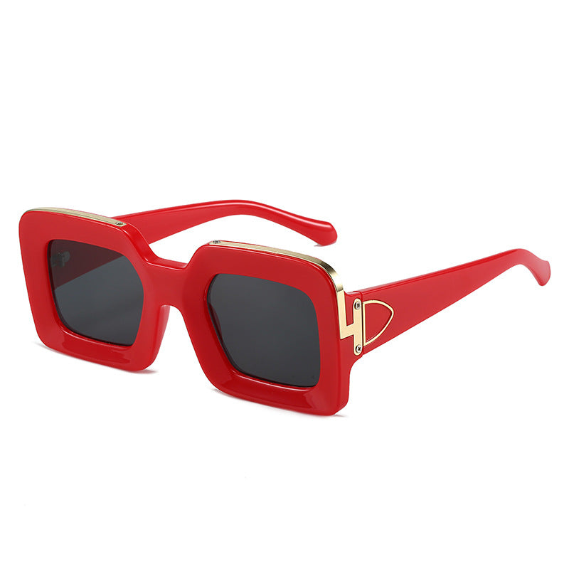 Dame kvadratisk solbrille med luksuriøs design og gyldne accenter Luvikno