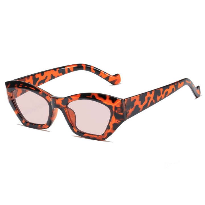 Dame moteriktig solbrille i ekstravagant leopardmønster Luvikno