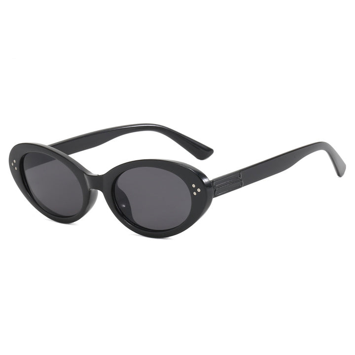 Damer moteriktig solbrille i elegant ovalt design Luvikno