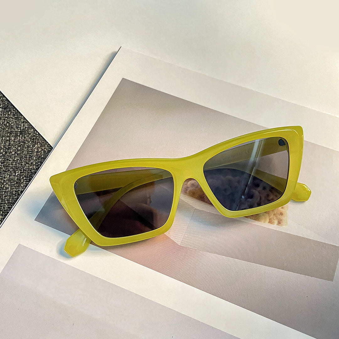 Dame geometrisk solbrille med stilfull plastinn ramme Luvikno