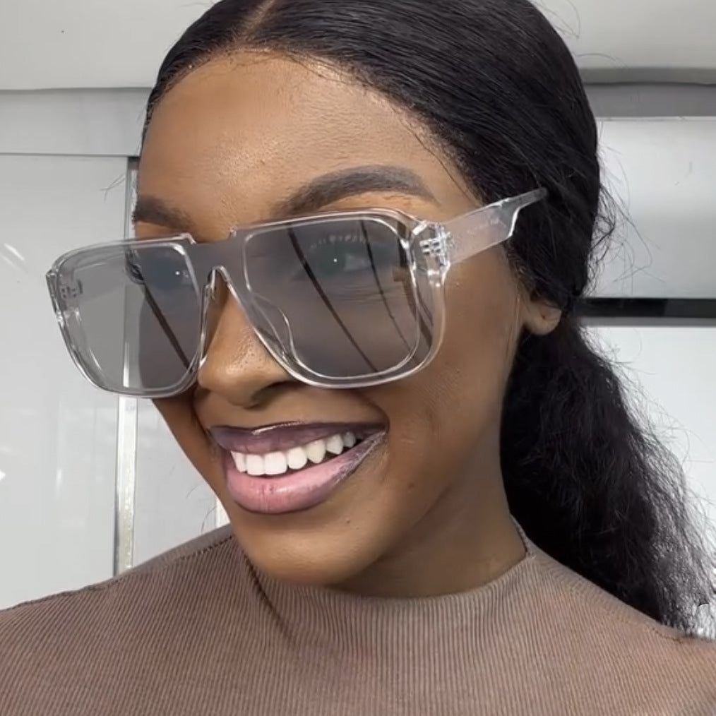 Dame trendy firkantet solbrille med gjennomsiktig, grønn ramme og beskyttende UV-filter Luvikno