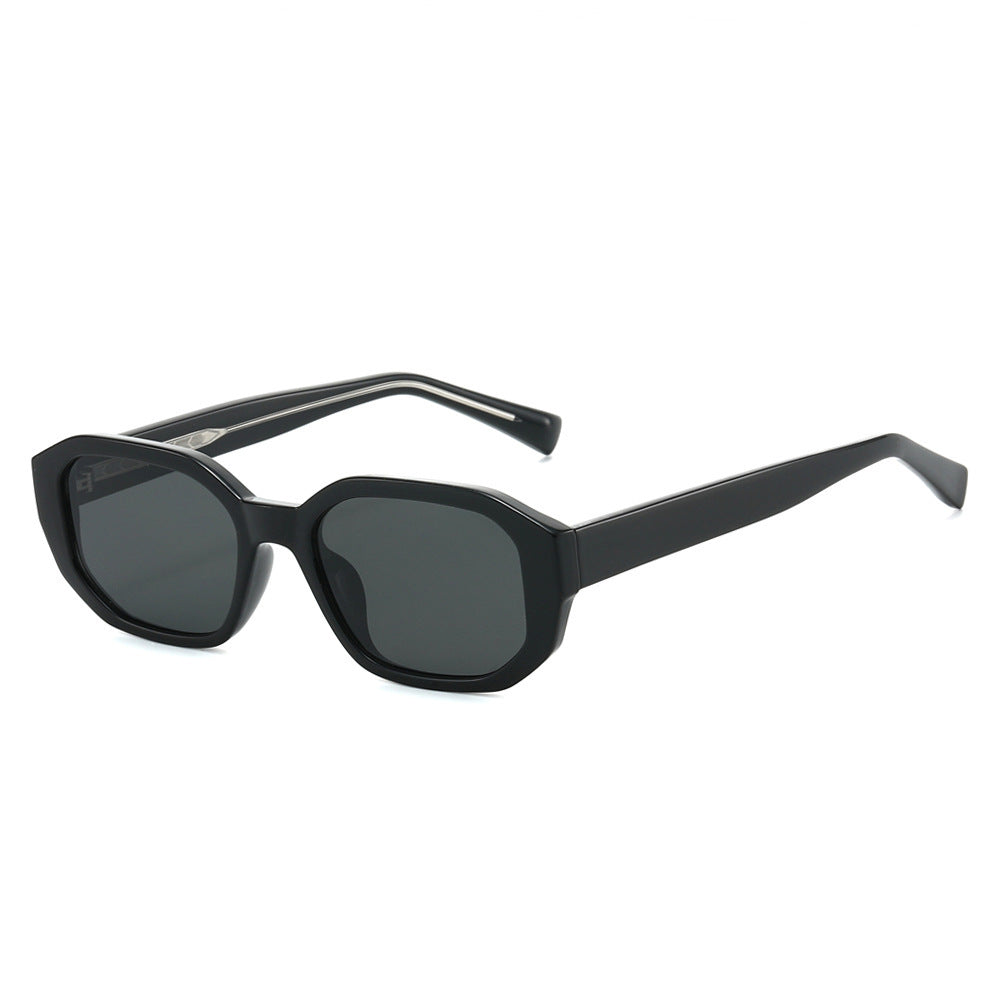 Dame moteriktig solbrille med unik åttekantet ramme Luvikno