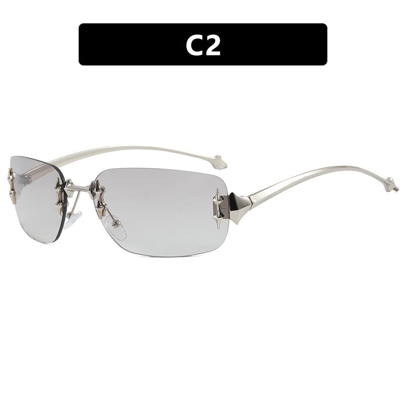 Damer designer-solbrille med utsmykkede detaljer Luvikno