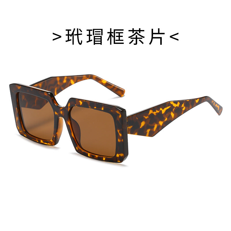 Dame Geometrisk Solbrille med bred ramme Luvikno