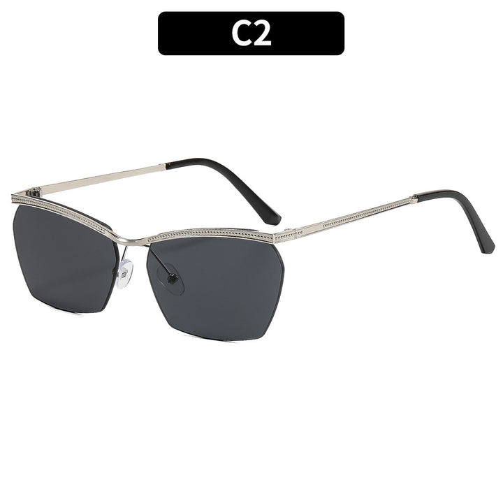 Dame moterik solbrille med filigran ramme og myk fargegradient Luvikno
