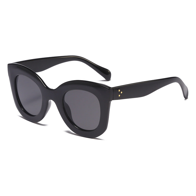 Dame Elegant oversized solbrille med utsøkt ramme Luvikno