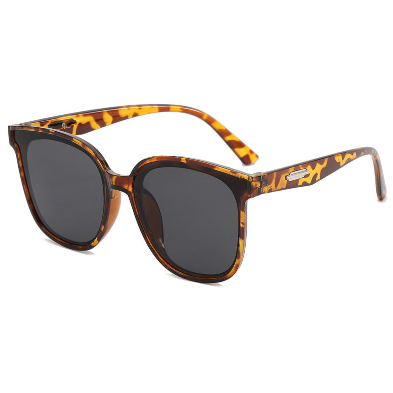 Dame moteriktig oversized solbrille med kombinert ramme Luvikno