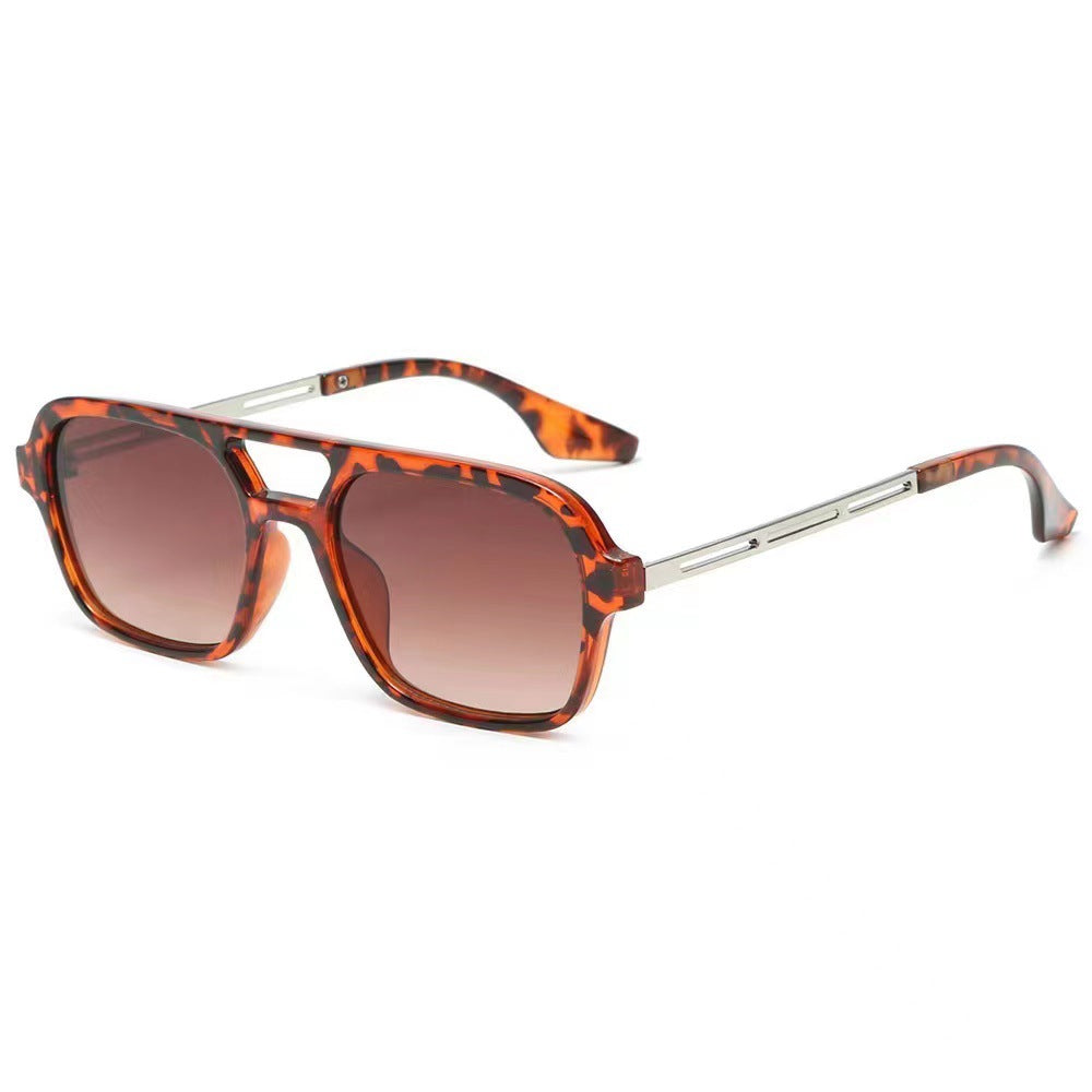 Dame designer solbriller med elegant transparent ramme og gule glass Luvikno