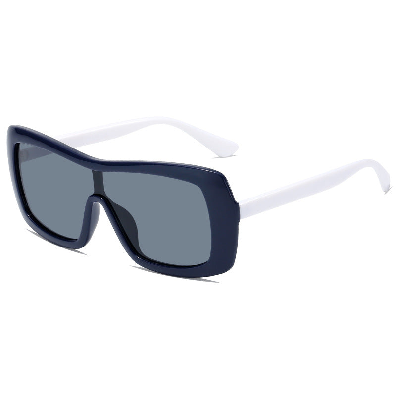 Dame stilige oversized solbriller i futuristisk design Luvikno