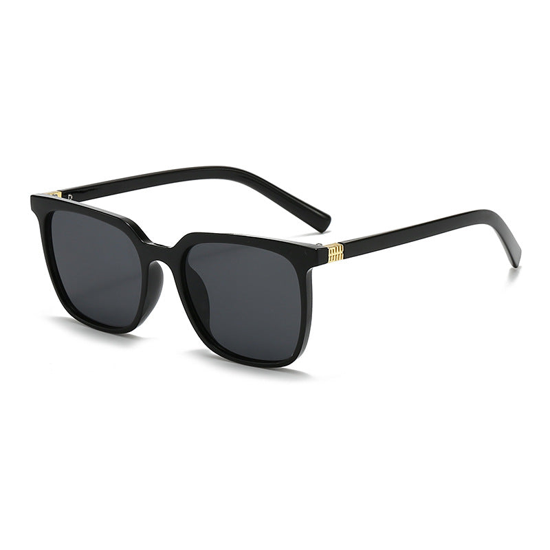 Dame moteriktig oversized solbrille Luvikno