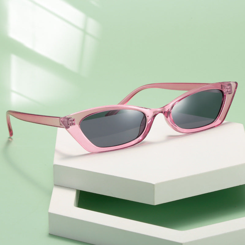 Damer moteriktig Cat-Eye solbrille med transparent ramme Luvikno