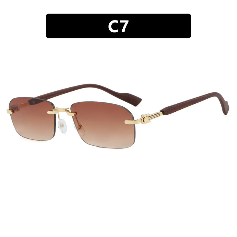 Dame solbrille med elegant metallramme og stilige tre detaljer Luvikno