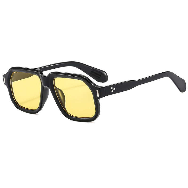 Damer elegant og stilfull solbrille i moderne design Luvikno