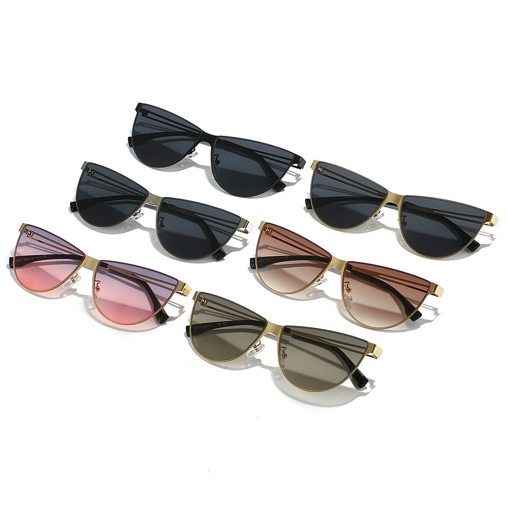 Damer Modische Cat-Eye solbriller med elegant metallramme Luvikno