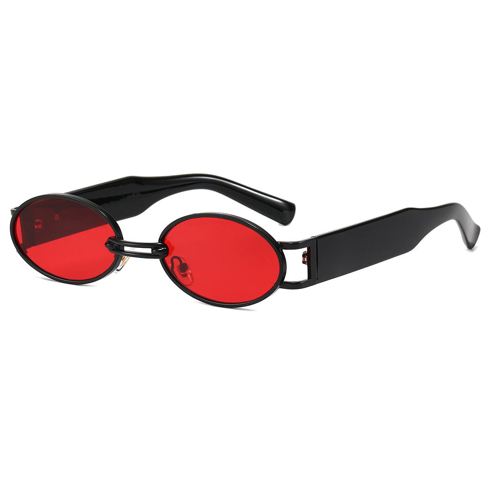 Dame moteriktig solbrille i oval design Luvikno
