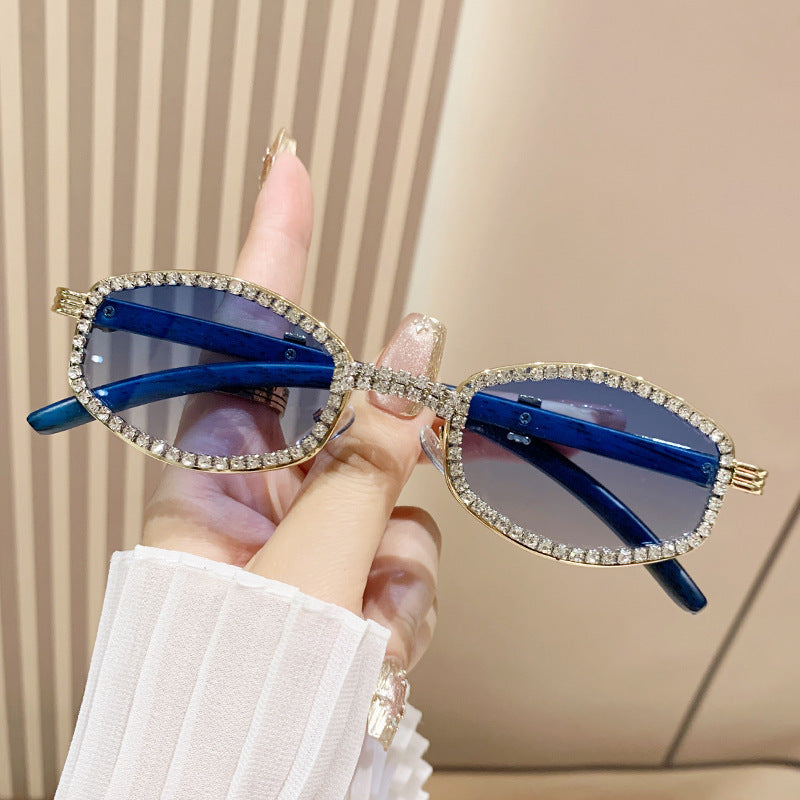 Dame solbrille i elegant glamor stil Luvikno