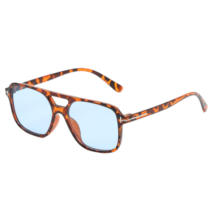 Dame moteriktig solbrille i trendy skilpadde-design Luvikno
