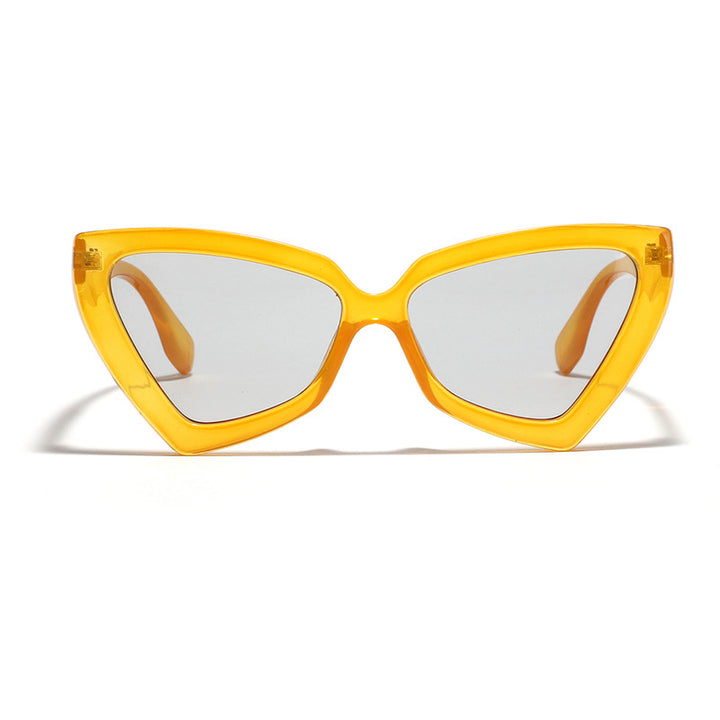 Dame Cat-Eye solbriller med speilende linser og robust ramme Luvikno