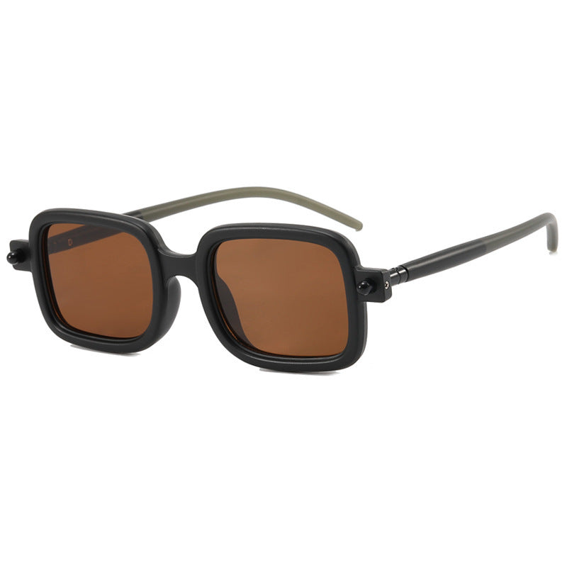 Dame firkantet solbrille med trendy ramme og komfortabel passform Luvikno