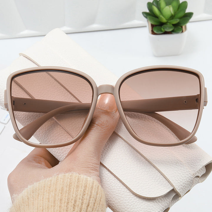 Dame elegante oversized solbriller i moderne design Luvikno