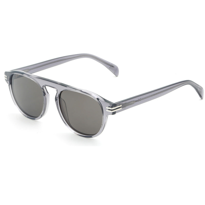 Dame moteriktig solbrille med smal ramme og stilige detaljer Luvikno